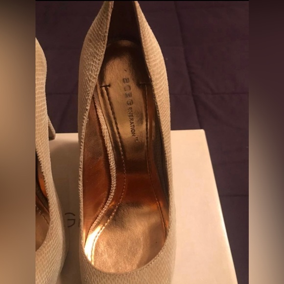BCBG HEELS - Picture 8 of 9